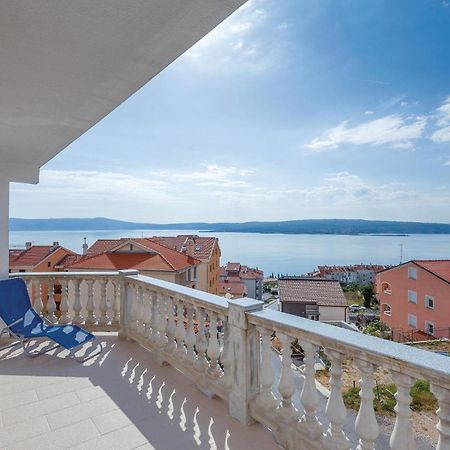 Stunning Apartment In Crikvenica With Wifi מראה חיצוני תמונה