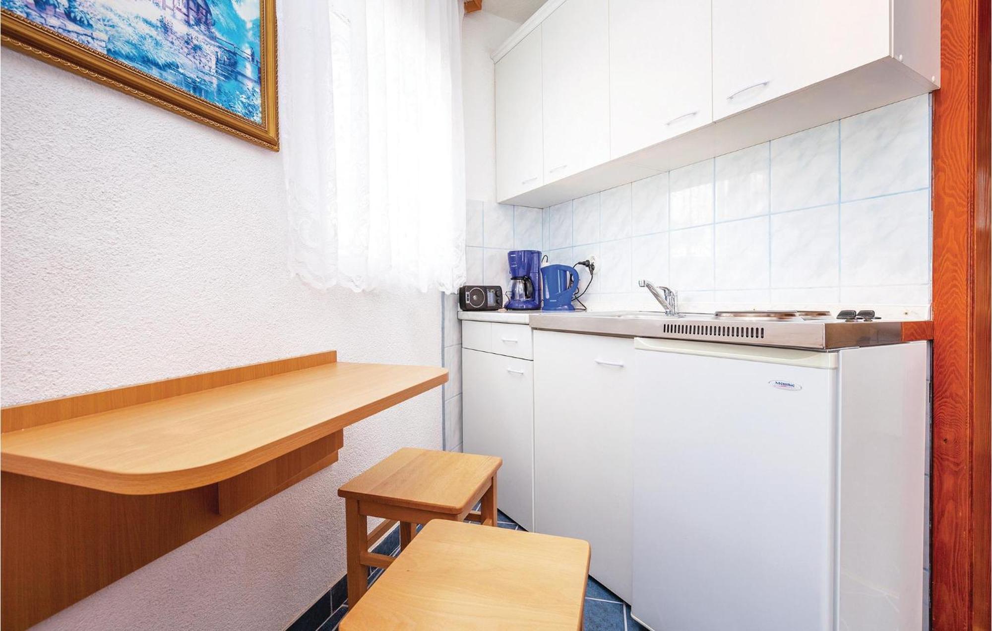 Stunning Apartment In Crikvenica With Wifi מראה חיצוני תמונה