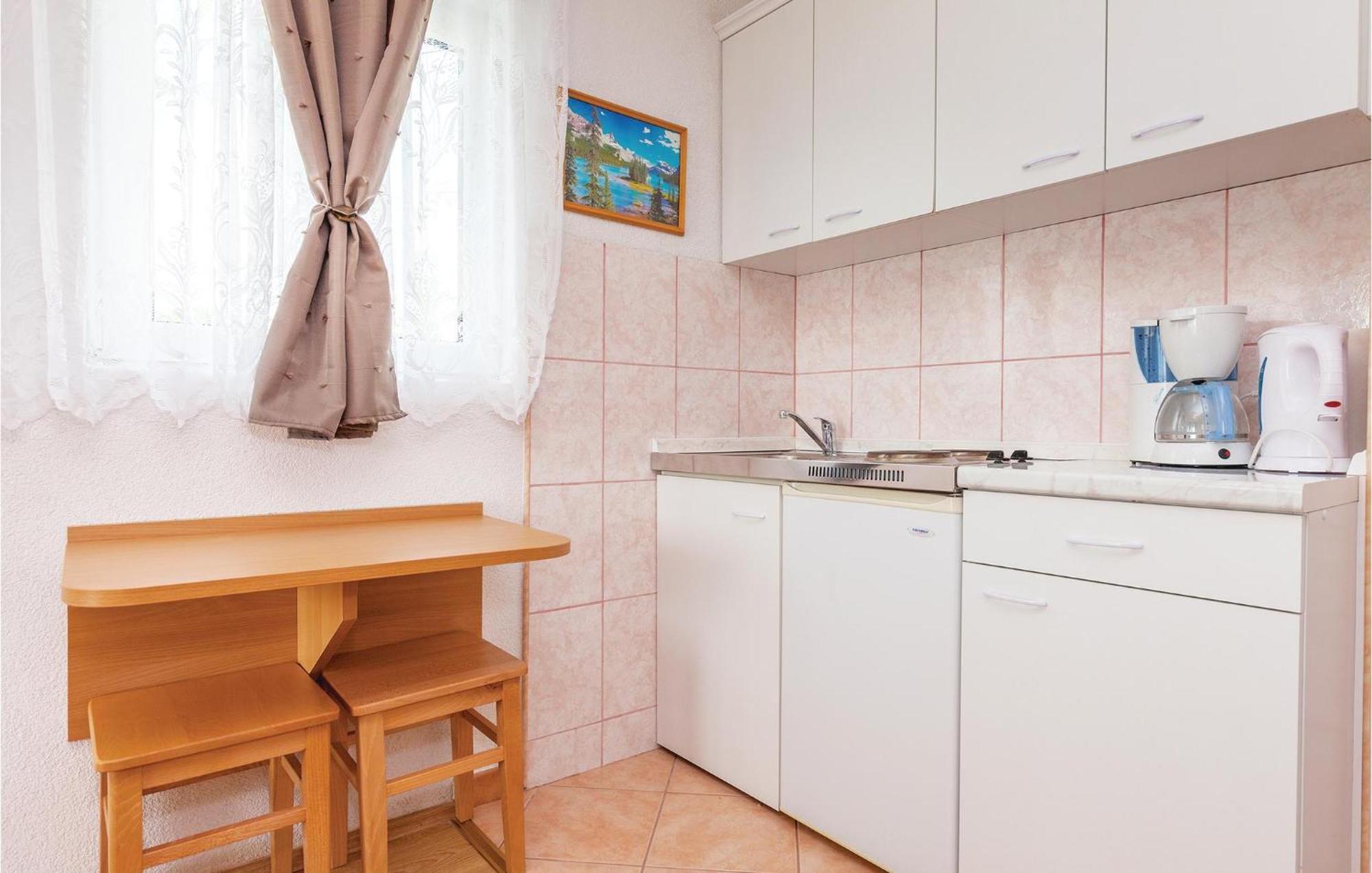 Stunning Apartment In Crikvenica With Wifi מראה חיצוני תמונה